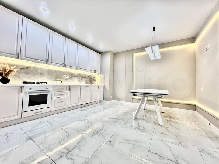 2-к. квартира, 70 м², 10/15 эт.