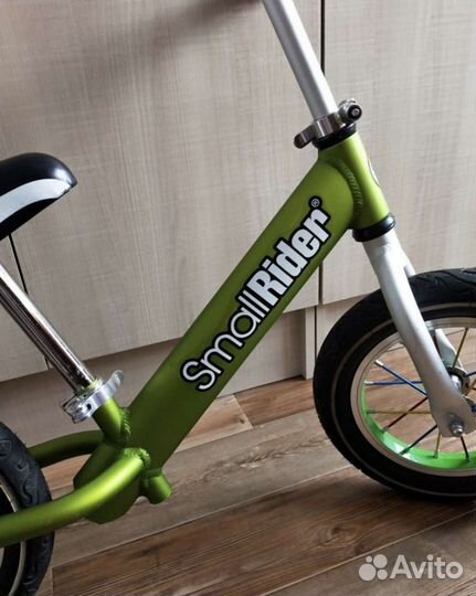 Беговел колеса 12