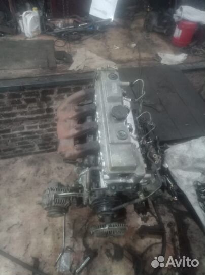 4M40 двигатель в сборе