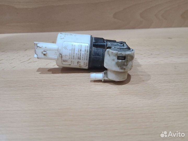 Насос омывателя Peugeot 308