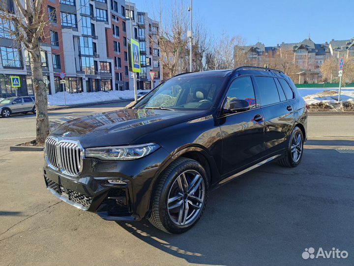 В разборе по частям BMW X7