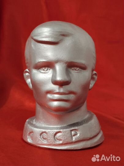 Бюст Гагарин СССР