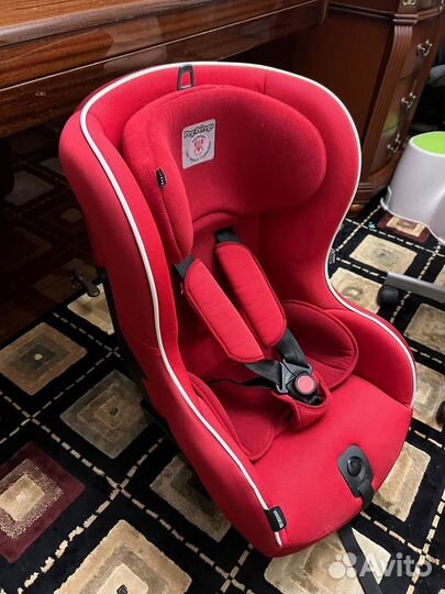 Автокресло детское Peg-Perego Viaggio 9–18кг Red