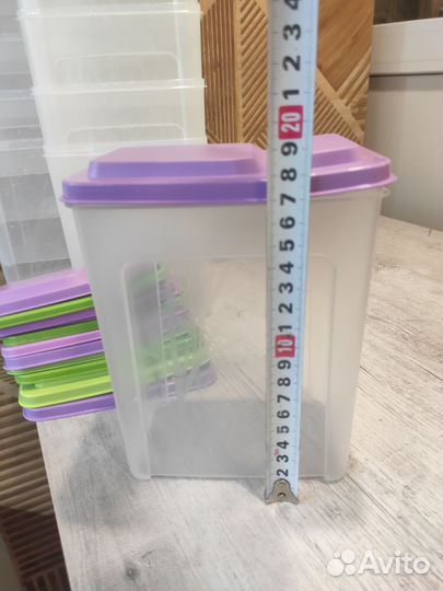 Контейнер для сыпучих продуктов