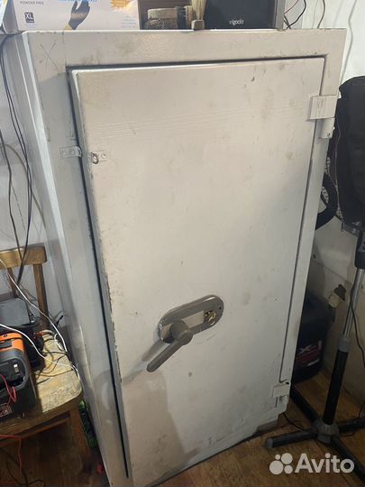 Огнеупорный сейф Aiko Paper star 4