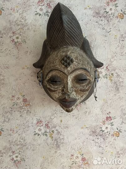 Африканская маска и статуэтки