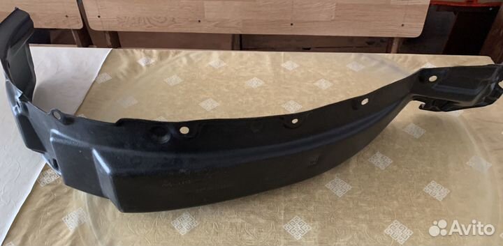Подкрылок для Тойота передний правый