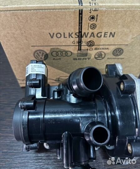 Насос водяной VAG 06L121111H