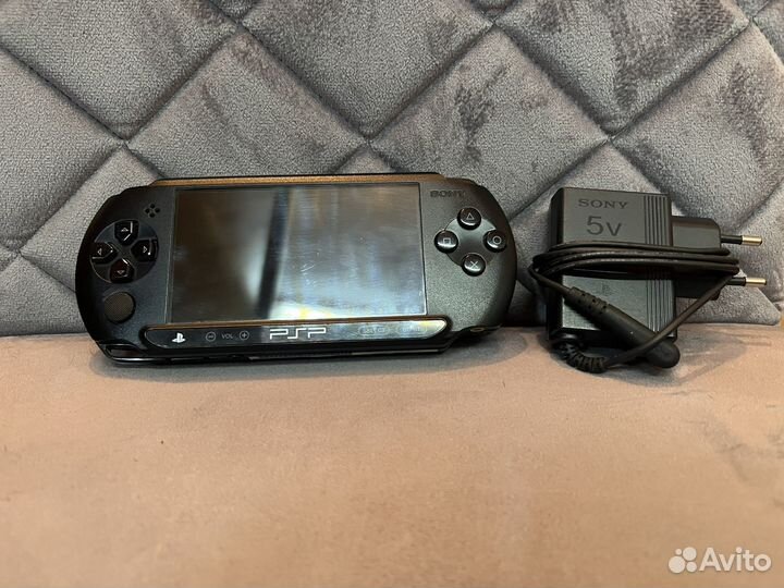 Sony PSP e1008 прошитая с играми