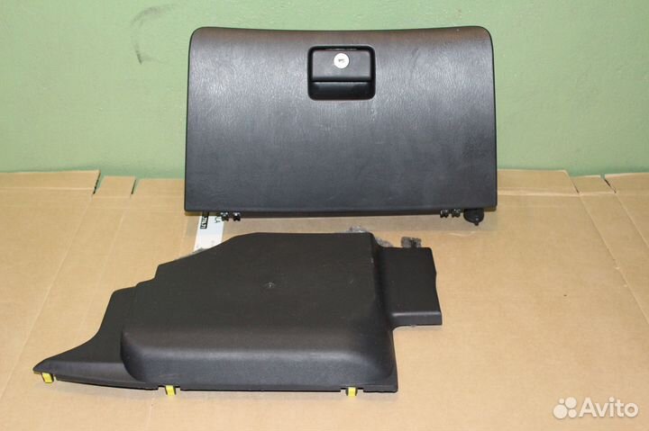 Обшивка салона тойота королла Е120, 2005г.в