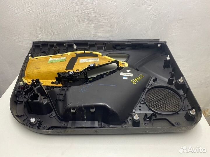 Обшивка двери передней правой Ford Focus Iii