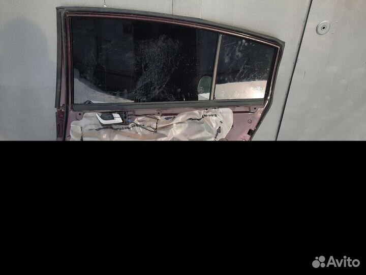 Задняя правая дверь Geely Emgrand EC7 хэтчбек