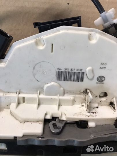 Замок передней правой двери VW Tiguan