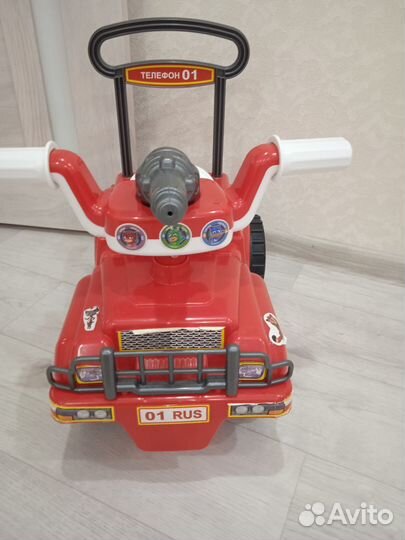 Машинка-каталка