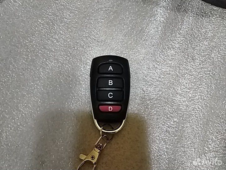 Пульт брелок универсал для шлагбаума и рольставней