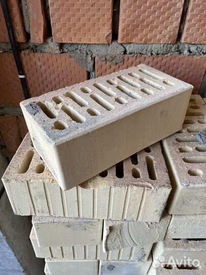 Кирпичи белые, облицовочные