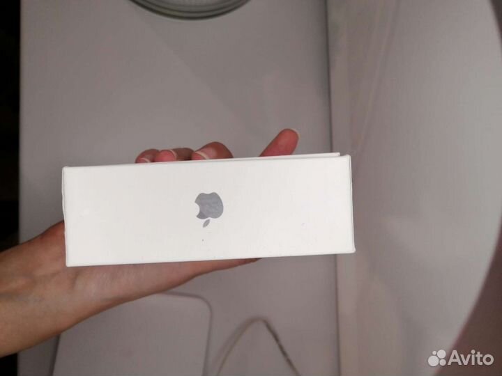 Коробка от airpods