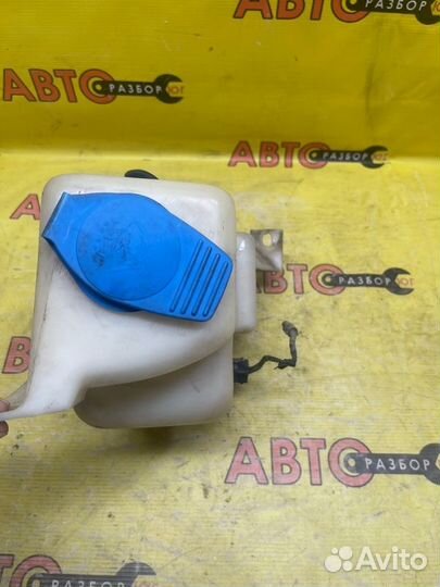 Бачок омывателя Volkswagen Jetta AZJ 2001