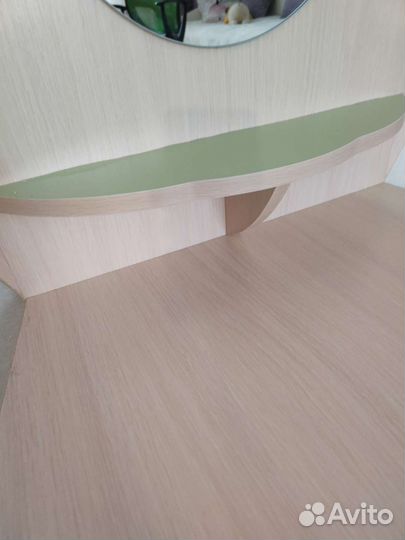 Туалетный столик с зеркалом детский б/у