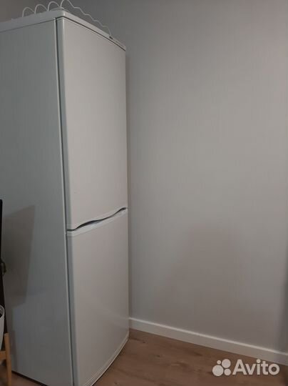 Холодильник атлант бу