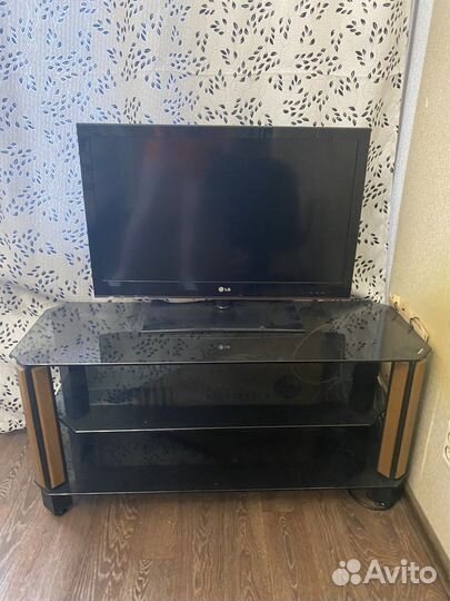 Стеклянная тумба