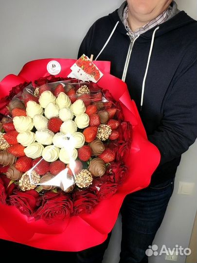 Букет из клубники и клубники в шоколаде