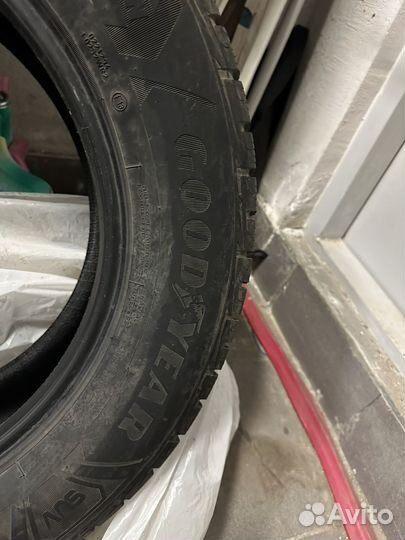 Goodyear UltraGrip Ice 235/65 R18