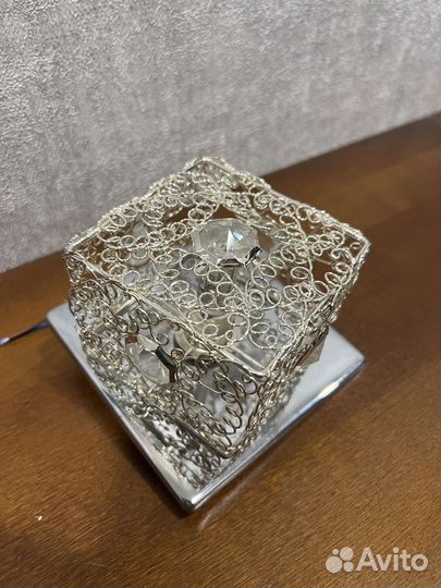 Потолочный светильник