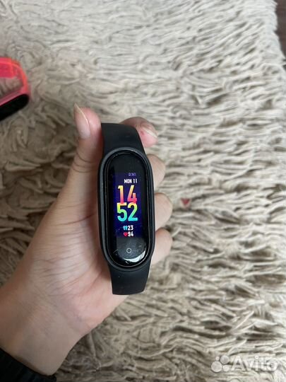 Часы ми бенд 5