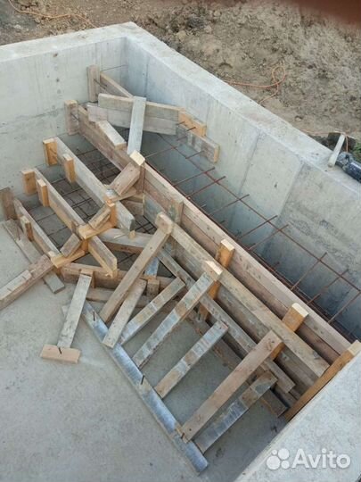 Каменщик бетонщик