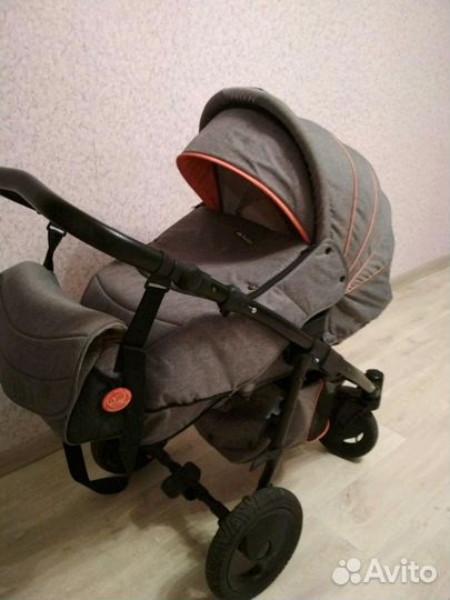 Коляска Tutis Smart