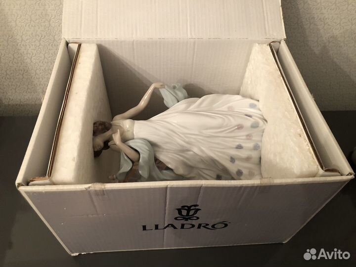 Lladro фарфоровая статуэтка Серенада