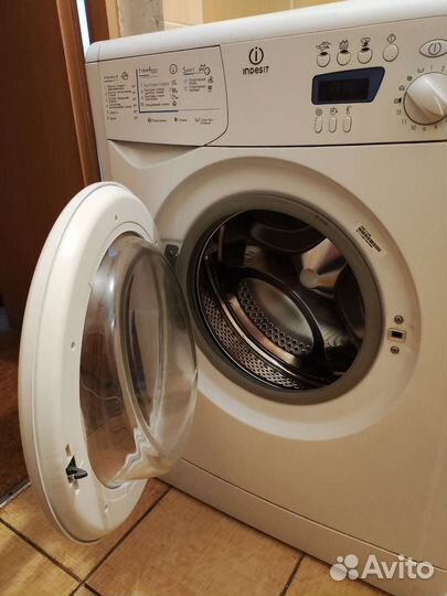Стиральная машина indesit