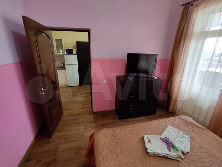 2-к. квартира, 55 м², 1/2 эт.