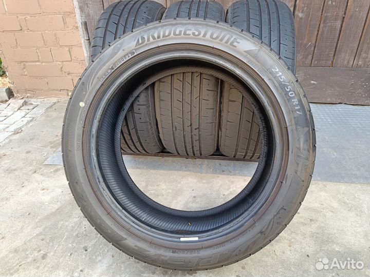 Bridgestone Playz PX-RV II 215/50 R17 95V