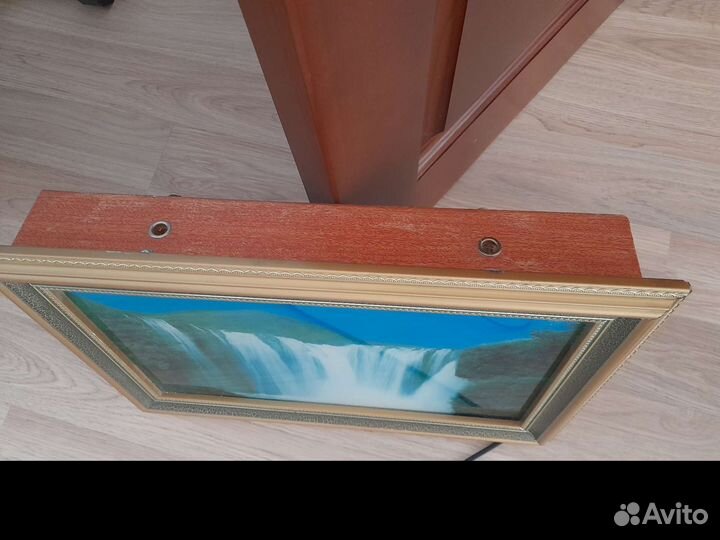 Картина водопад с подцветкой и звуком