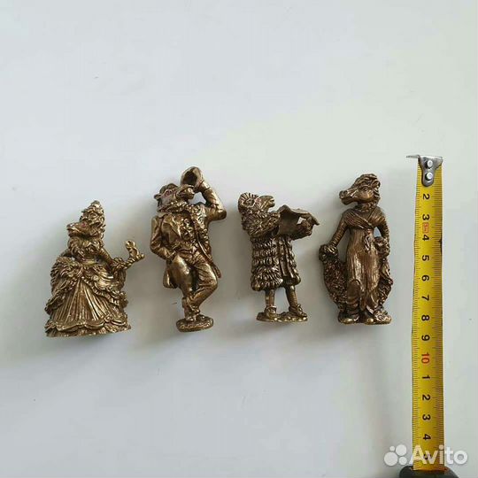 Статуэтки из бронзы