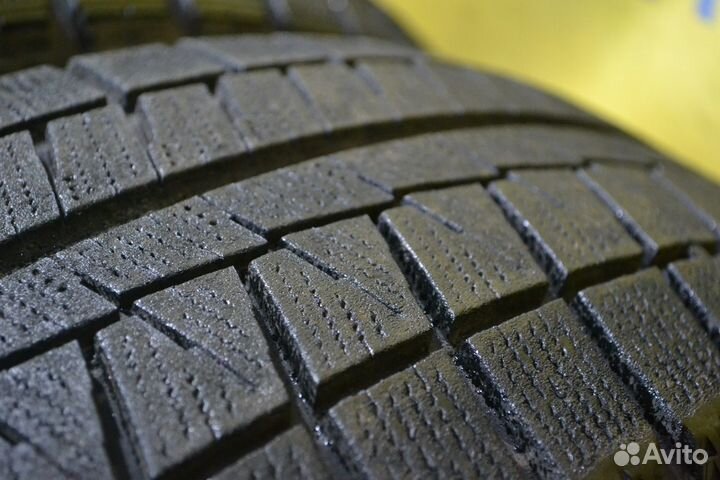 Bridgestone Blizzak Revo GZ 205/60 R16