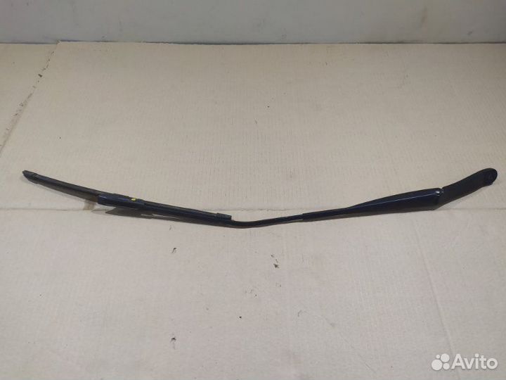 Поводок стеклоочистителя правый Renault Fluence