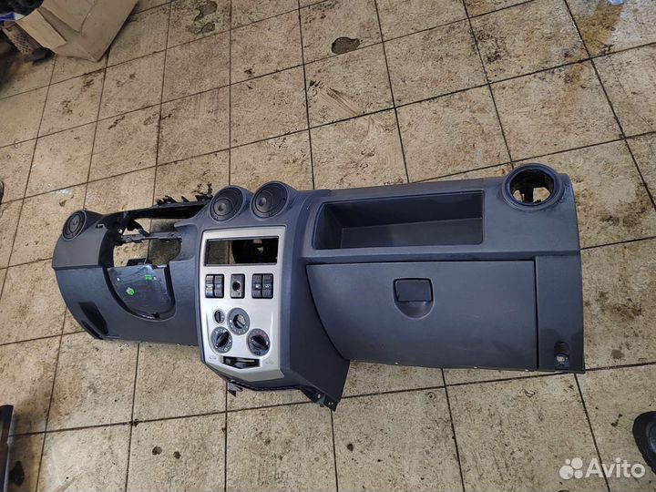 Торпеда с подушкой Renault Logan 1