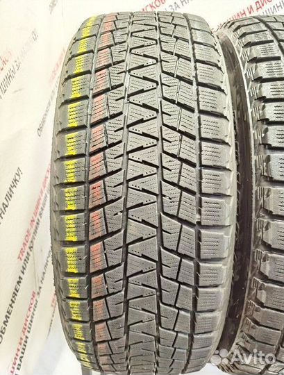 Bridgestone Blizzak DM-V1 235/65 R17 108R