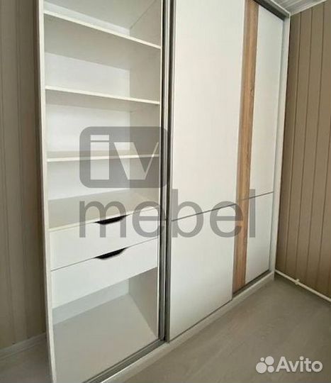 Угловой шкаф