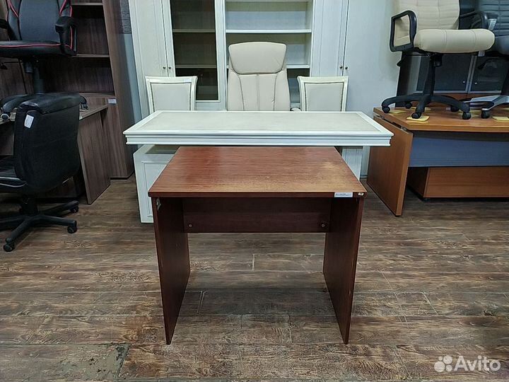 Стол письменный б/у 085х67х75 22мм 03441-вшн