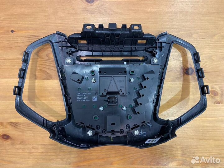 Панель управления магнитолой Ford Ecosport (2017)