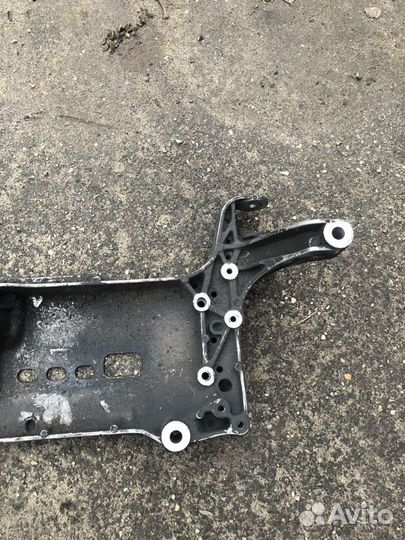 Подрамник передний Volkswagen Passat B6