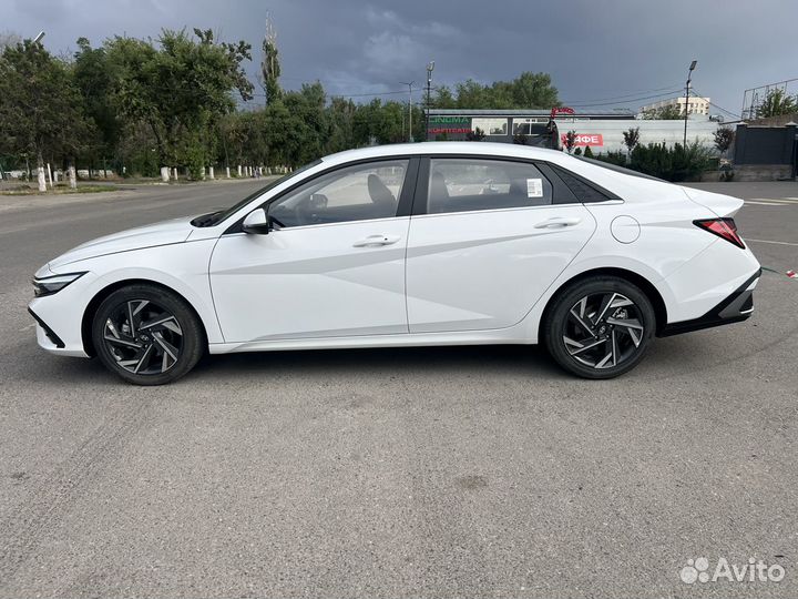 Hyundai Elantra 1.5 CVT, 2024, 17 км