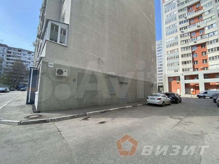 Торговое помещение в плотной застройке