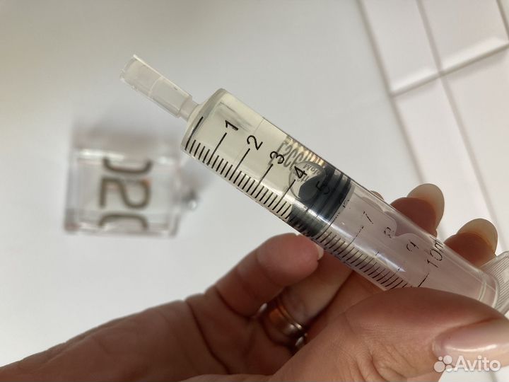 Духи молекула 02