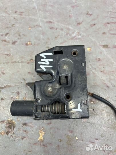 Замок капота левый Audi A6 C7 3.0 2012