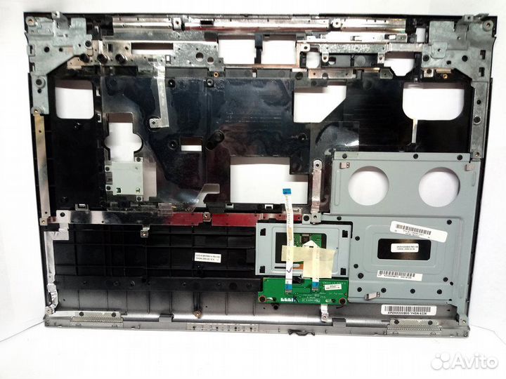 Верхняя часть нижней крышки корпуса для ноутбука